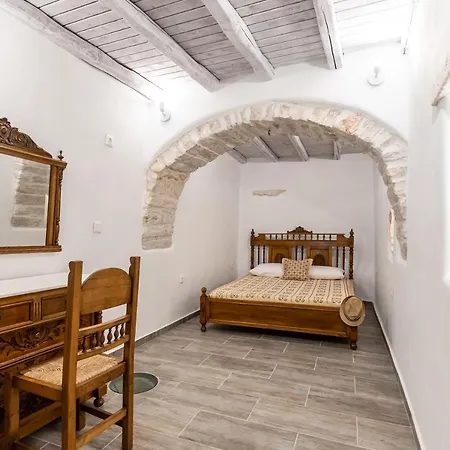 Casa Estiva Apeiranthos Naxos Apérathos