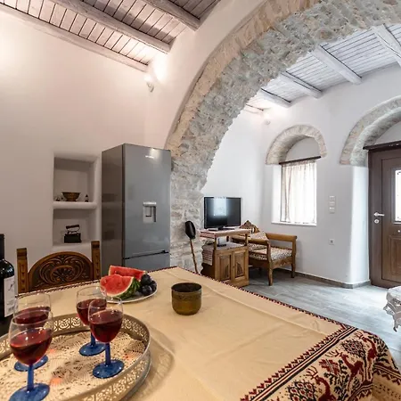 Casa Estiva Apeiranthos Naxos * Aperathos